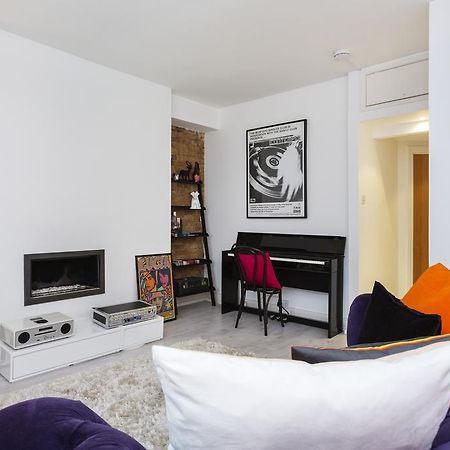 Veeve - Sophisticated Soho Apartment Londra Esterno foto